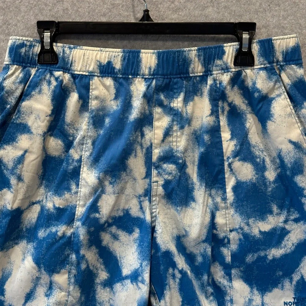 The North Face Mens Class V Pull-On Shorts Blue White Tie Dye Cloud Print Size M